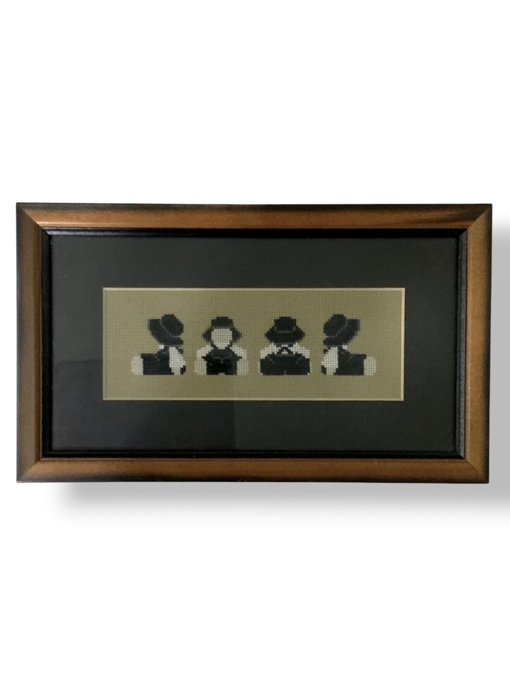 Amish Wall Decor Vintage Needlepoint Traditional Dressed Farmhouse Black White